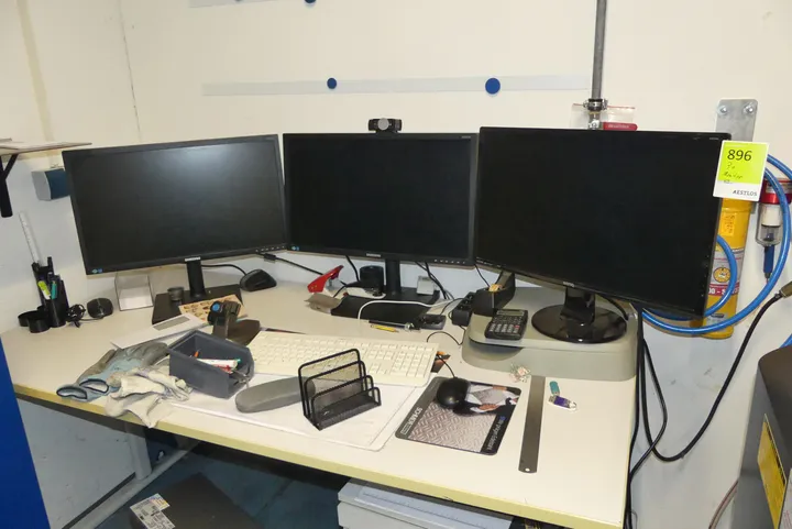 3x Monitor (Samsung, BenQ)